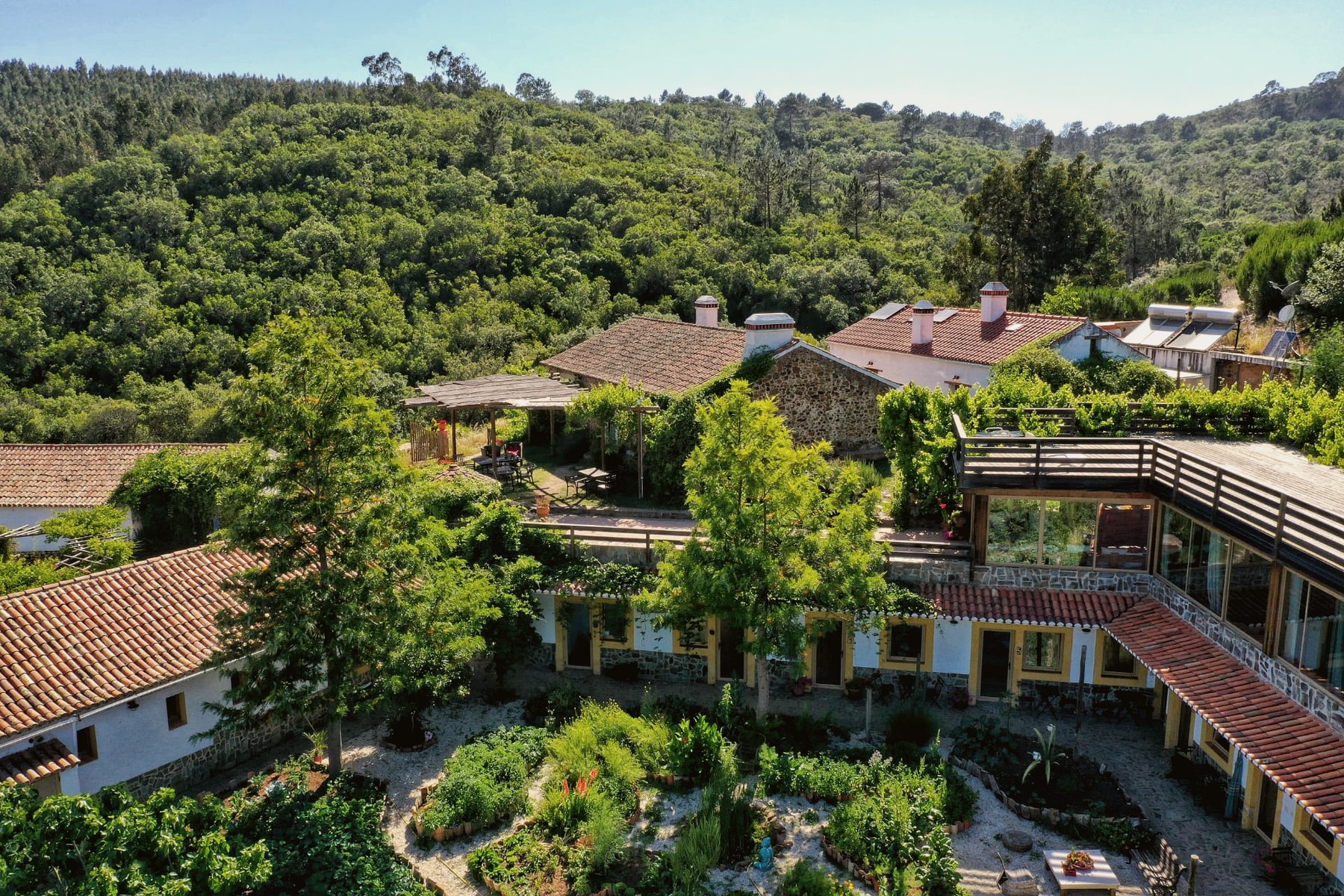 The farmhouses of Monte da Orada in the Odemira woods